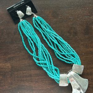 NWT Amazing necklace and earrings set